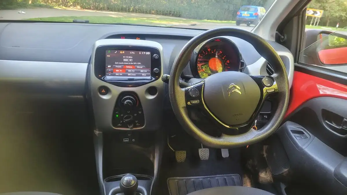 2015-citroen-c1-10-vti-feel-5d-big-14