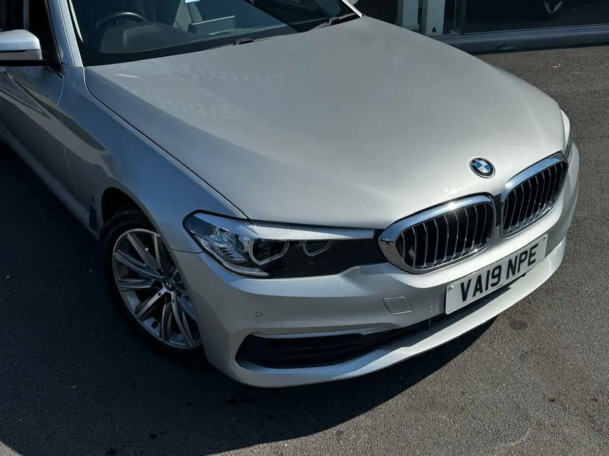 2019-bmw-5-series-20-530e-se-auto-big-3