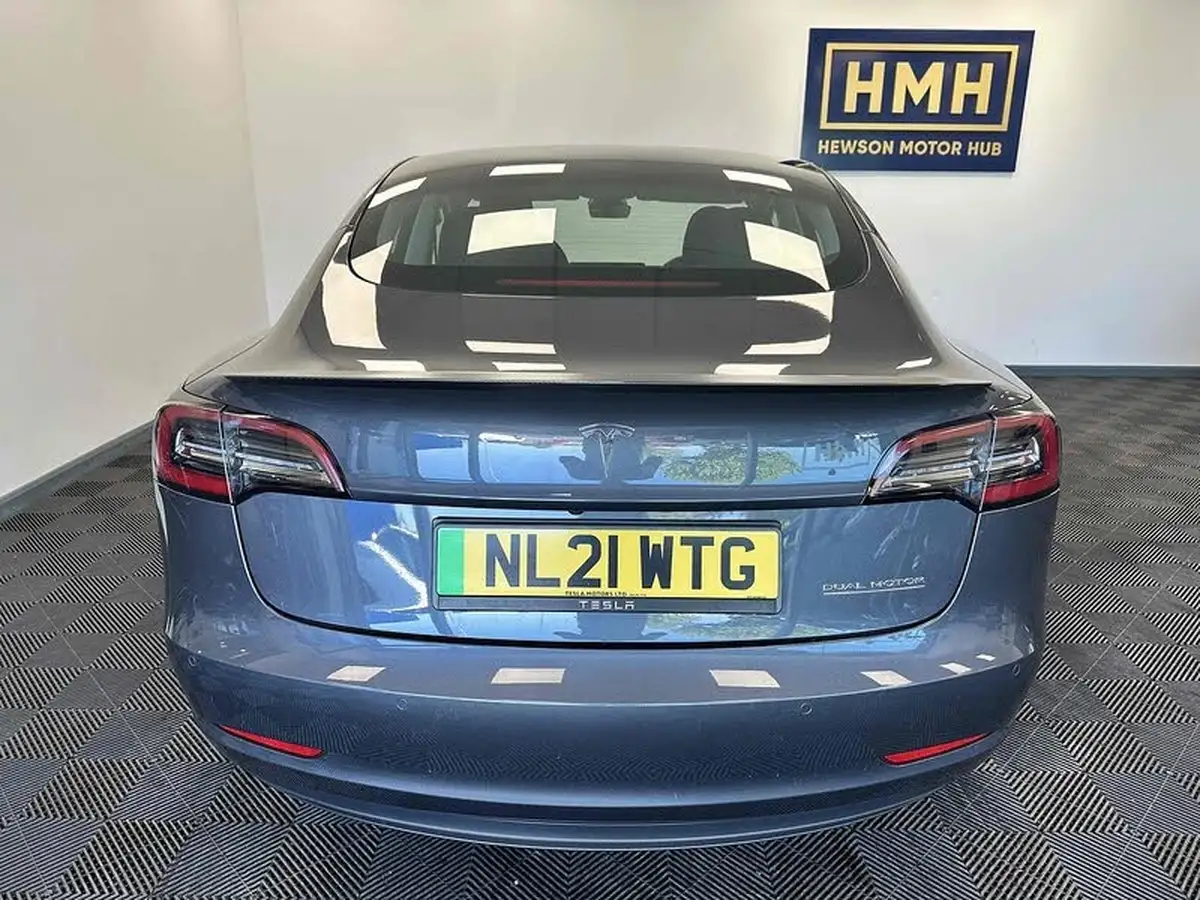 2021-tesla-model-3-e-performance-4x4-big-5