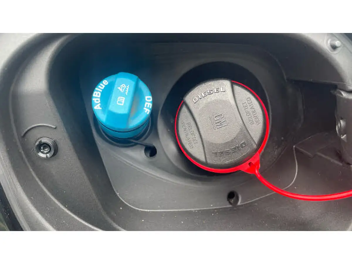 2019-vauxhall-astra-16cdti-griffin-big-35