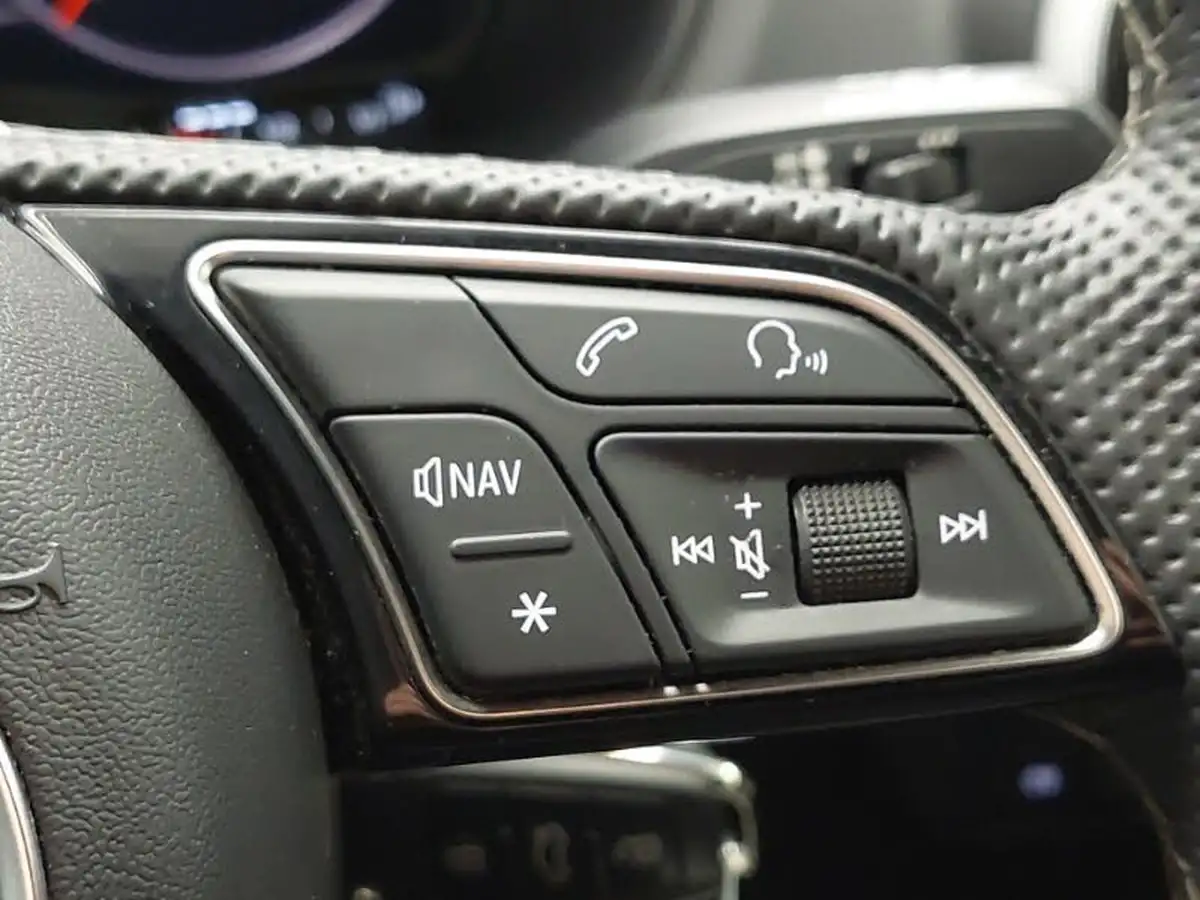 2022-audi-q2-10-30-tfsi-s-line-big-18