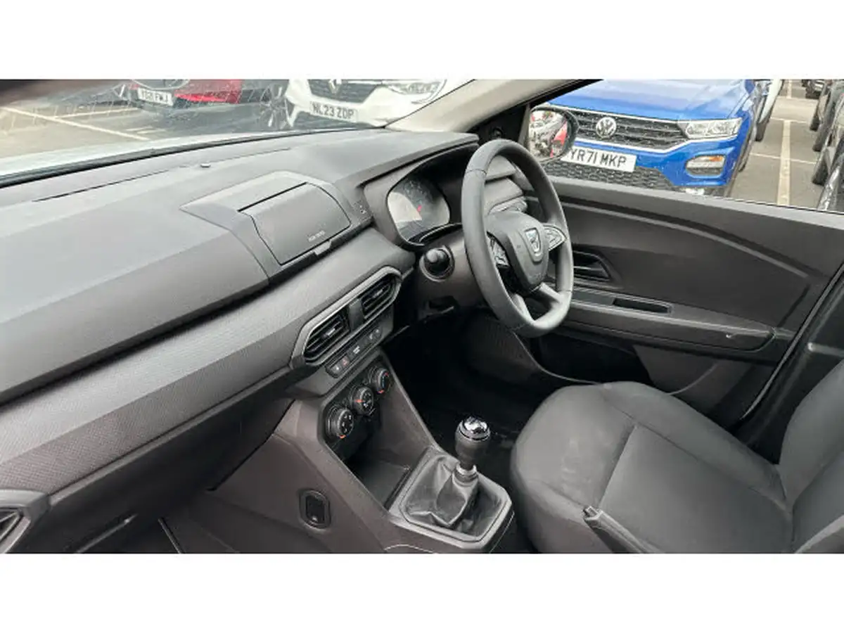 2022-dacia-sandero-big-8