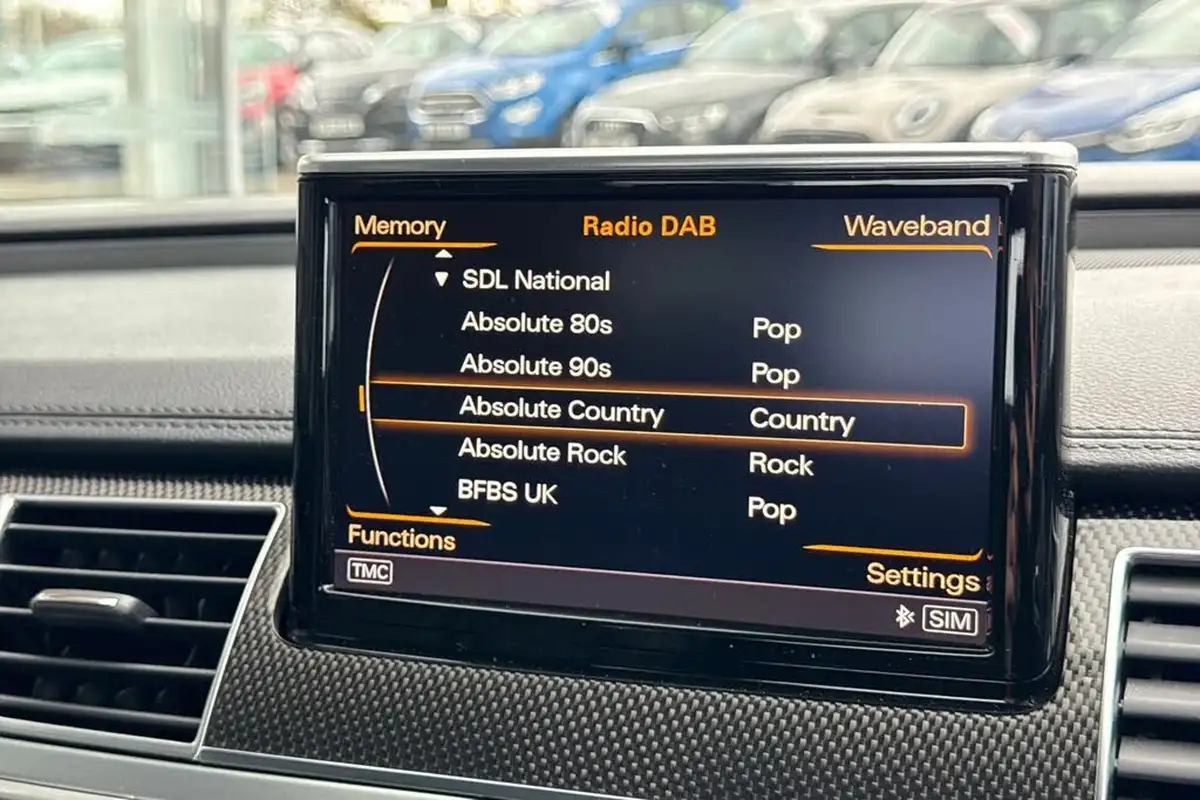 2016-audi-s8-40-tfsi-quattro-520ps-big-39