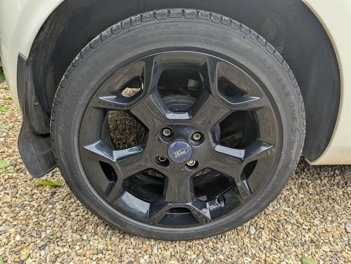 2014-ford-ka-12-metal-big-29