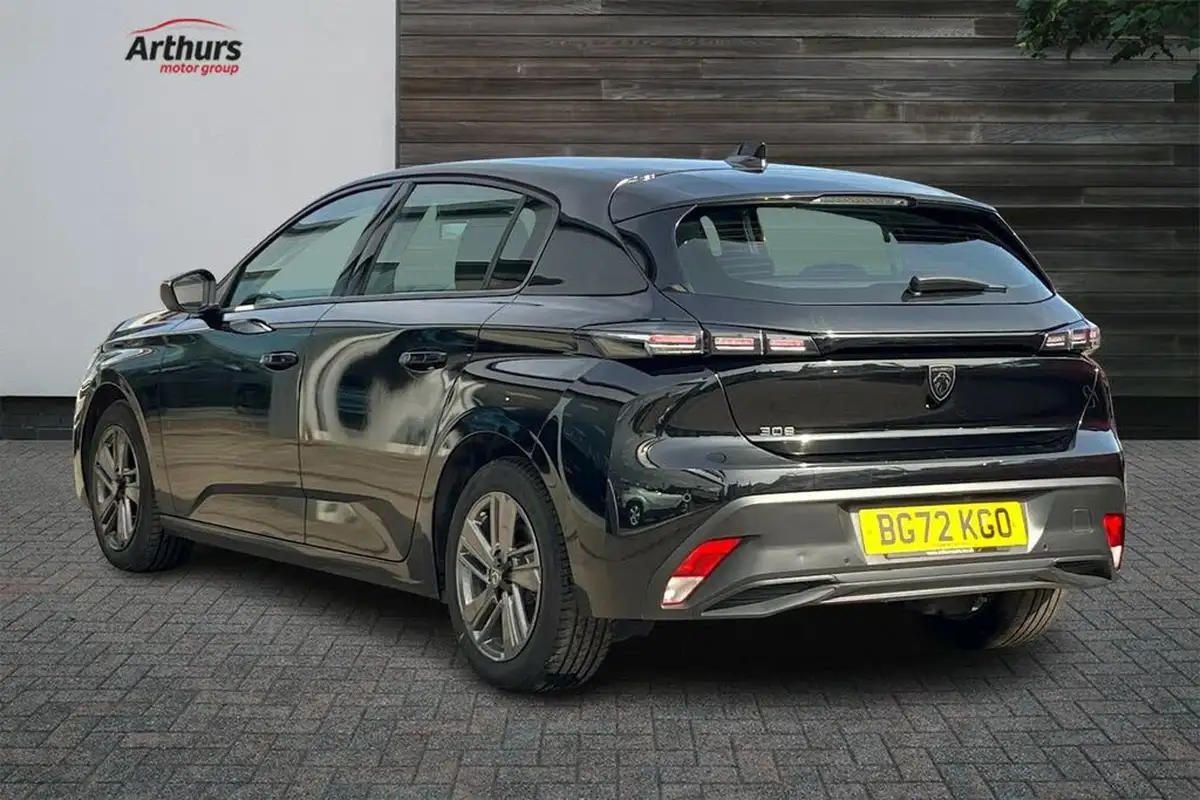 2022-peugeot-308-12-puretech-active-premium-130bhp-eat8-big-4