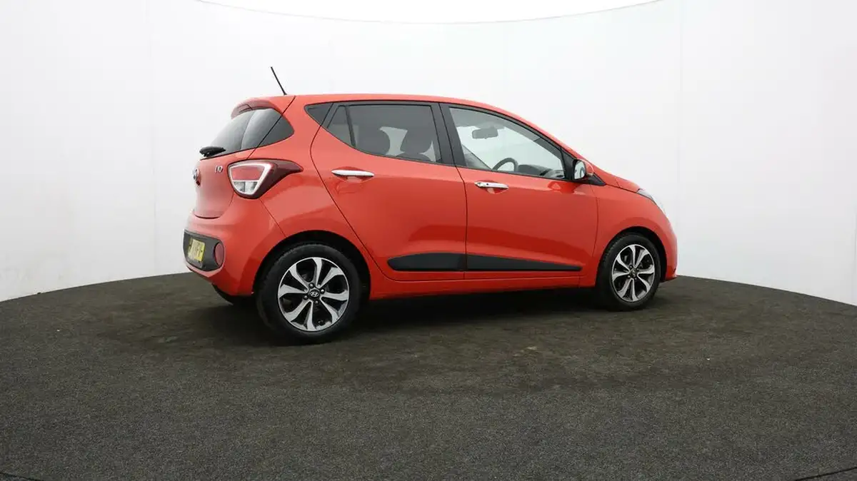 2019-hyundai-i10-12-premium-se-big-26