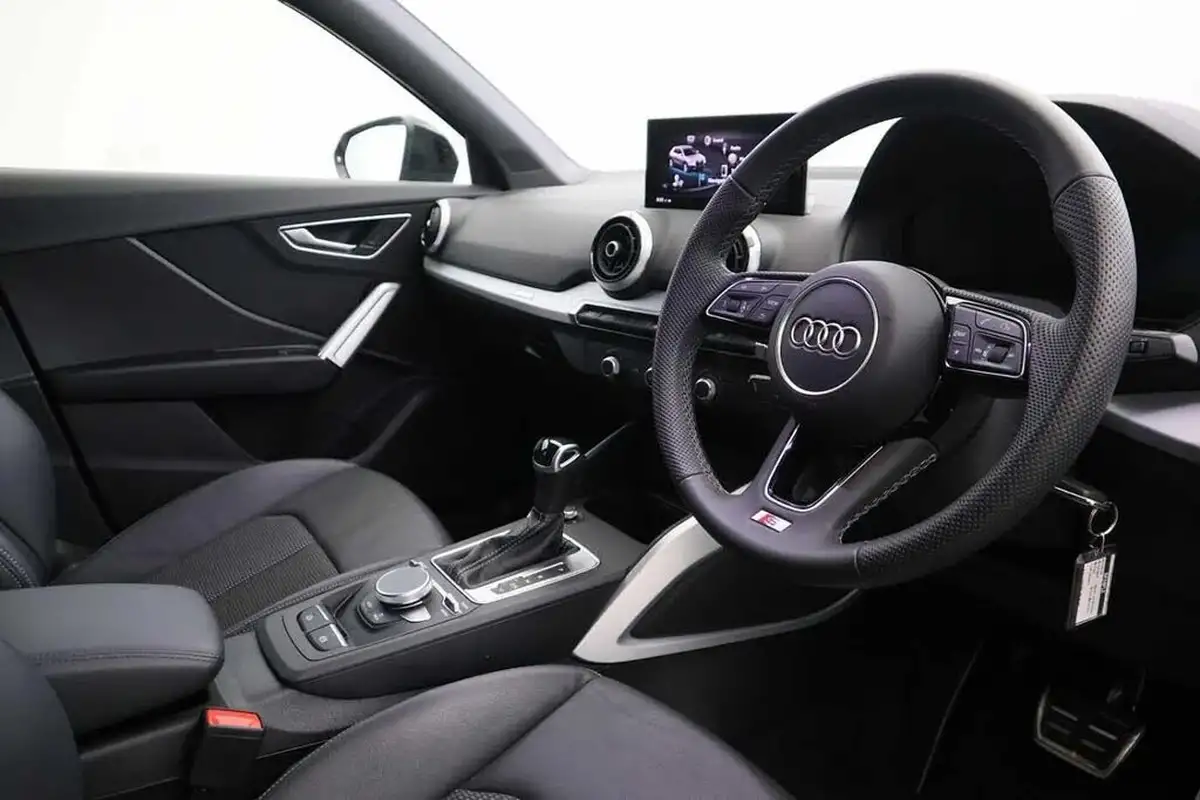 2024-audi-q2-15-35-tfsi-s-line-tronic-big-6