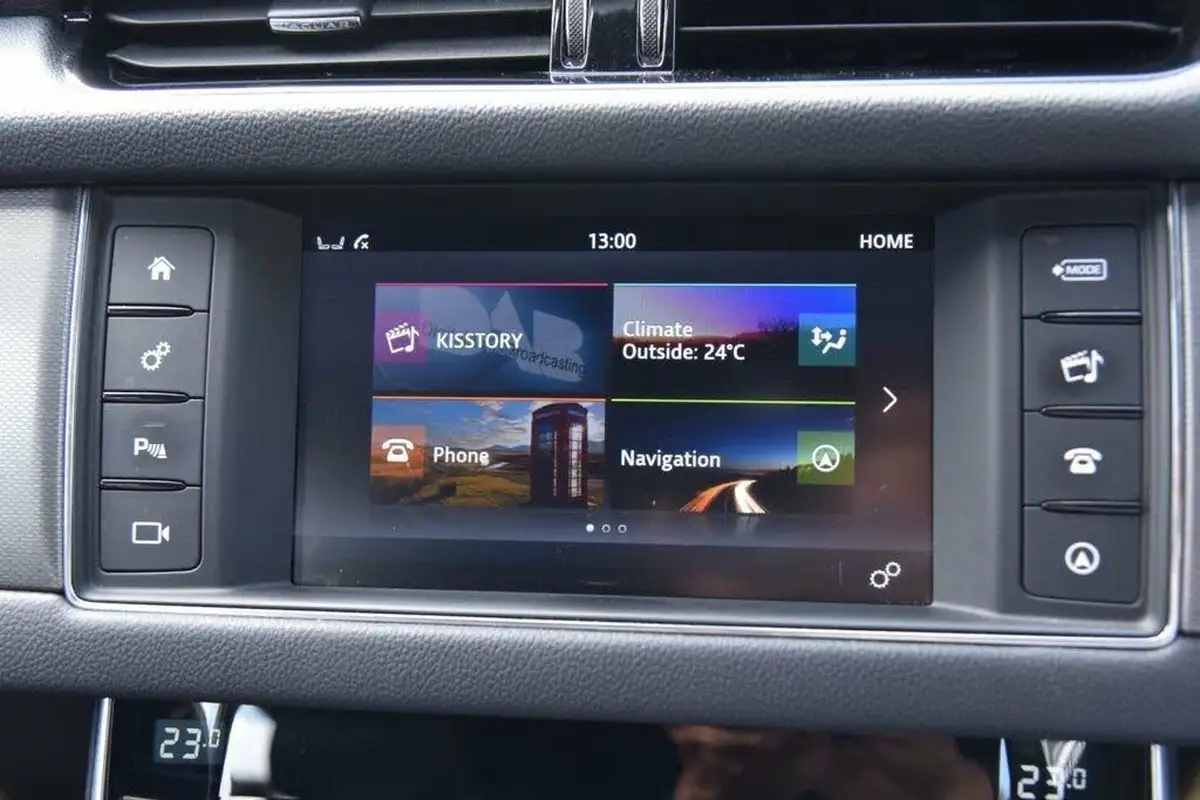 2018-jaguar-xf-30td-saloon-4d-big-30