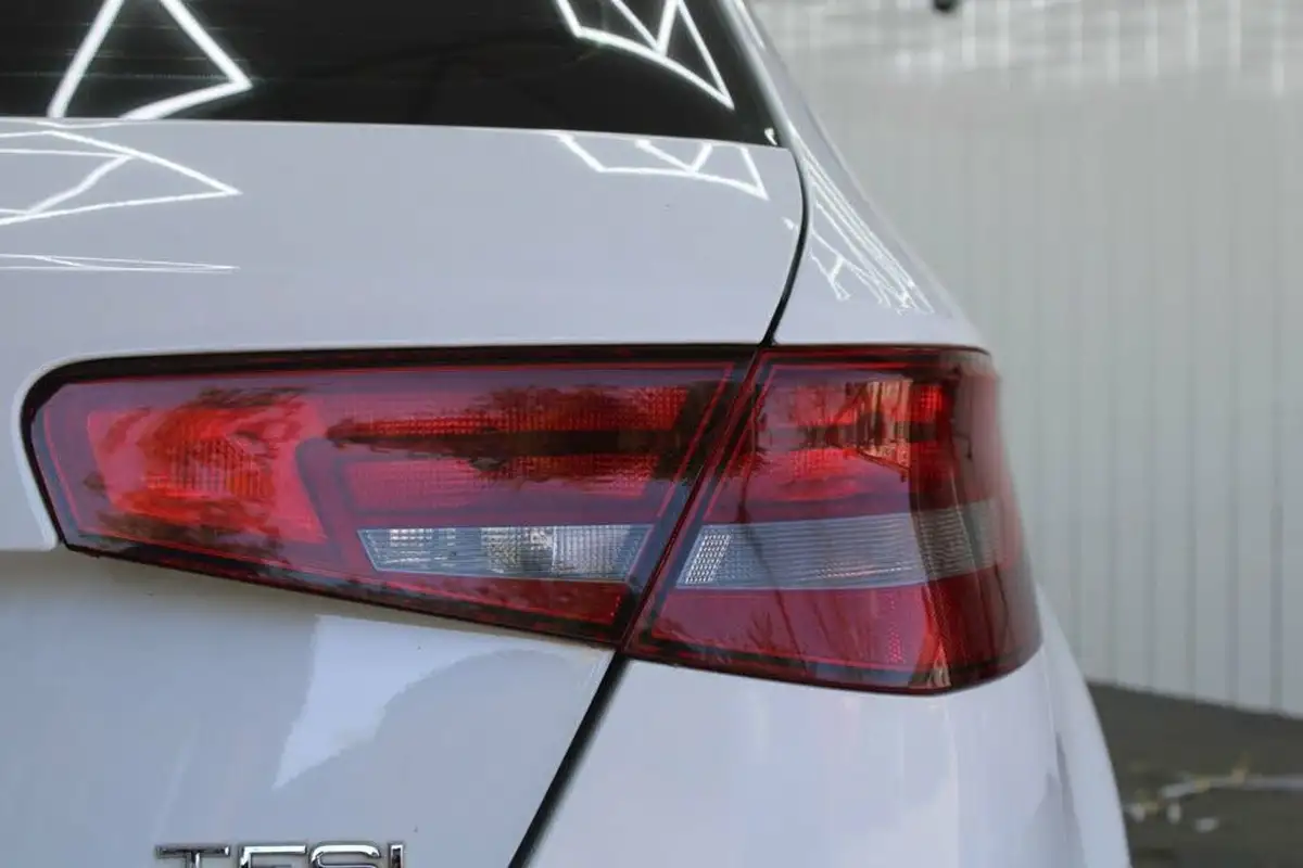 2013-audi-a3-14-se-tfsi-122ps-hatchback-3d-big-10