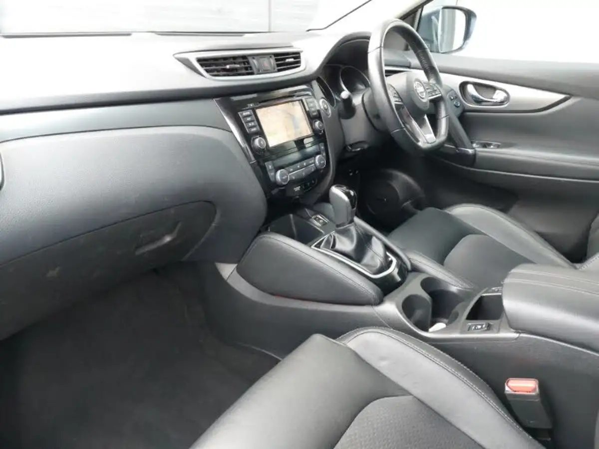 2019-nissan-qashqai-13-dig-t-tekna-160ps-dct-big-4