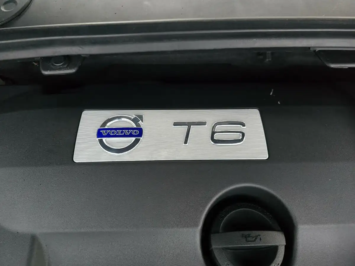 2011-volvo-xc70-30-t6-se-big-77