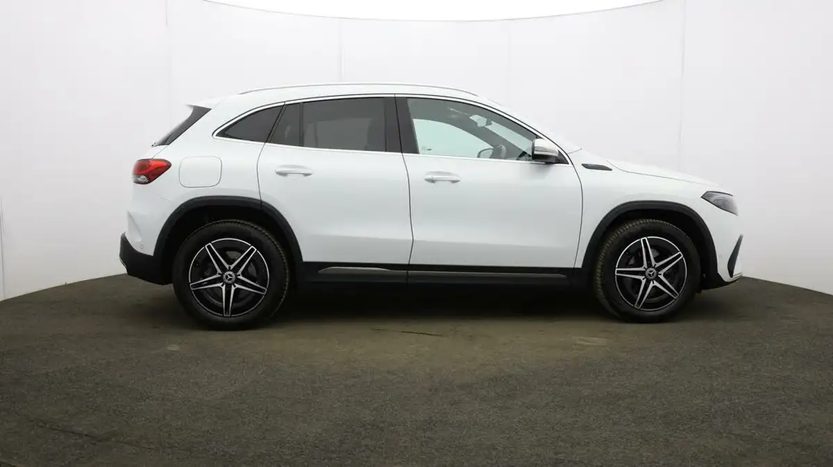 2021-mercedes-benz-eqa-e-eqa-250-amg-line-big-52