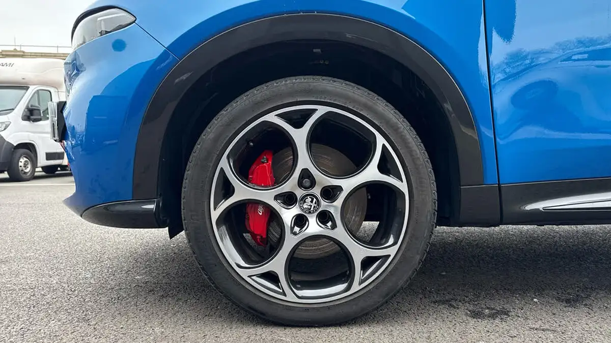 2023-alfa-romeo-tonale-13-veloce-big-13