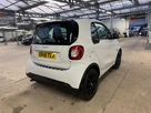 2017-smart-fortwo-09-edition-white-small-6
