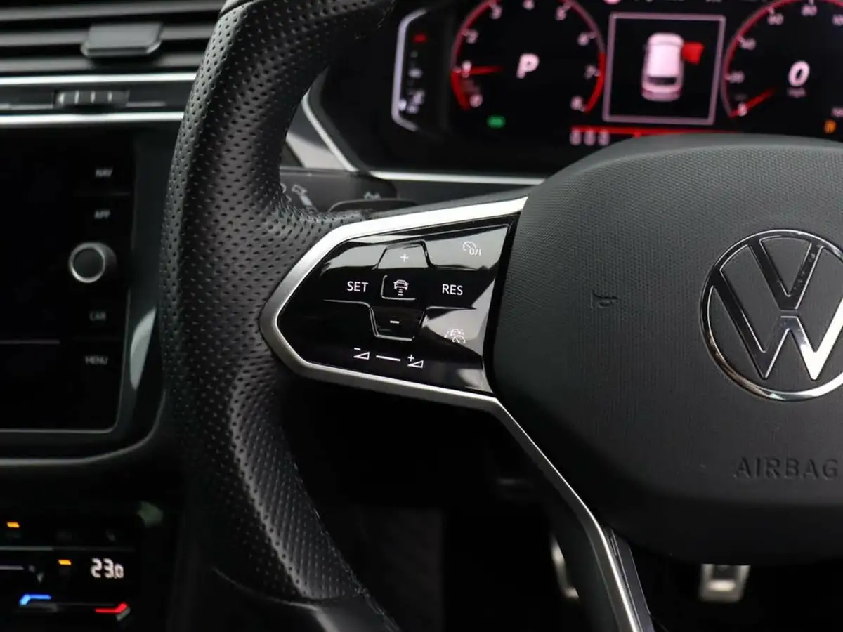 2021-volkswagen-tiguan-15-tsi-r-line-big-16