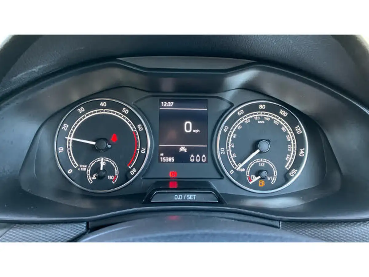 2020-skoda-kamiq-10-tsi-se-115ps-big-17
