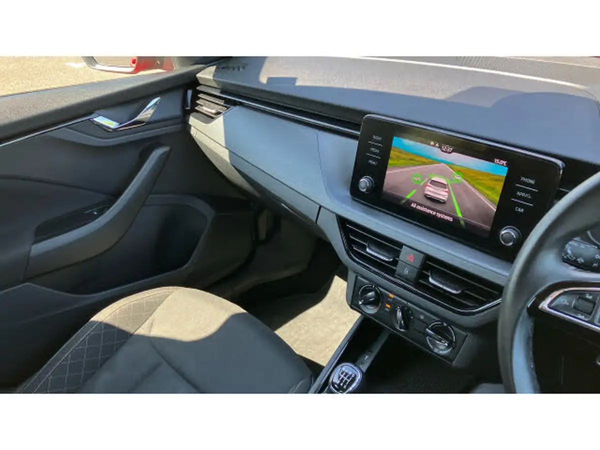 2020-skoda-kamiq-10-tsi-se-115ps-big-13