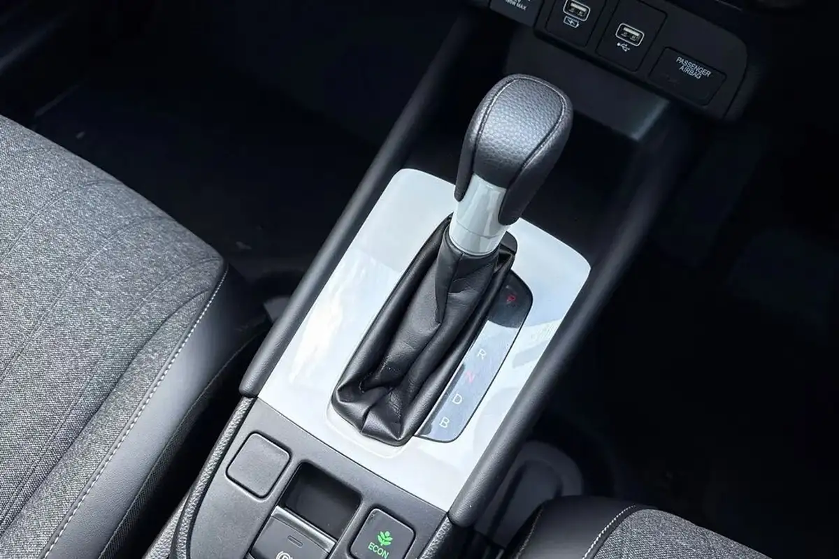 2023-honda-jazz-15-i-mmd-sr-big-21