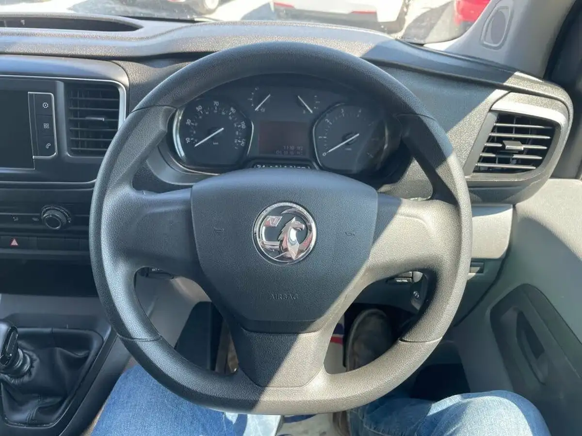2022-vauxhall-vivaro-15td-2700-l1h1-sportive-100pseu6d-big-11
