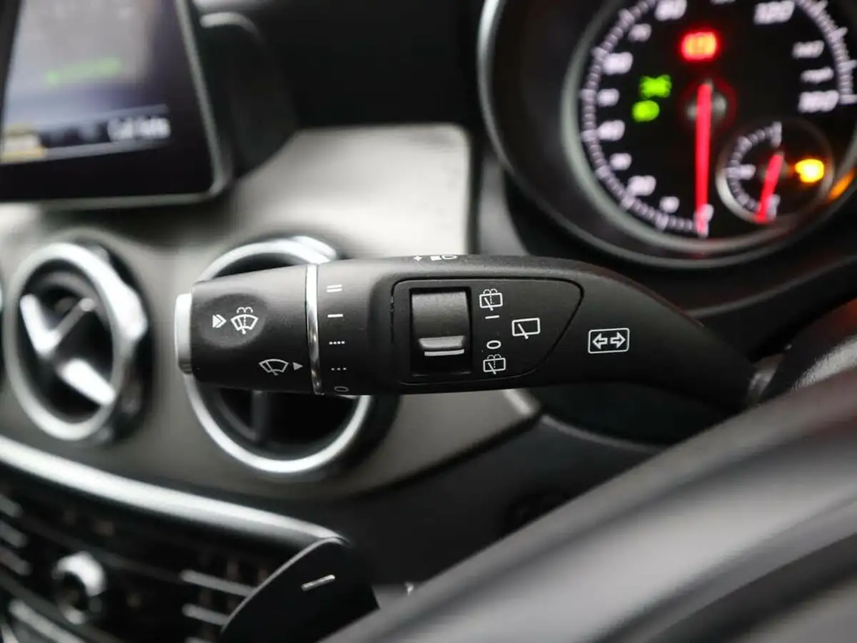 2019-mercedes-benz-gla-class-16-gla-180-urban-edition-7g-dct-big-20