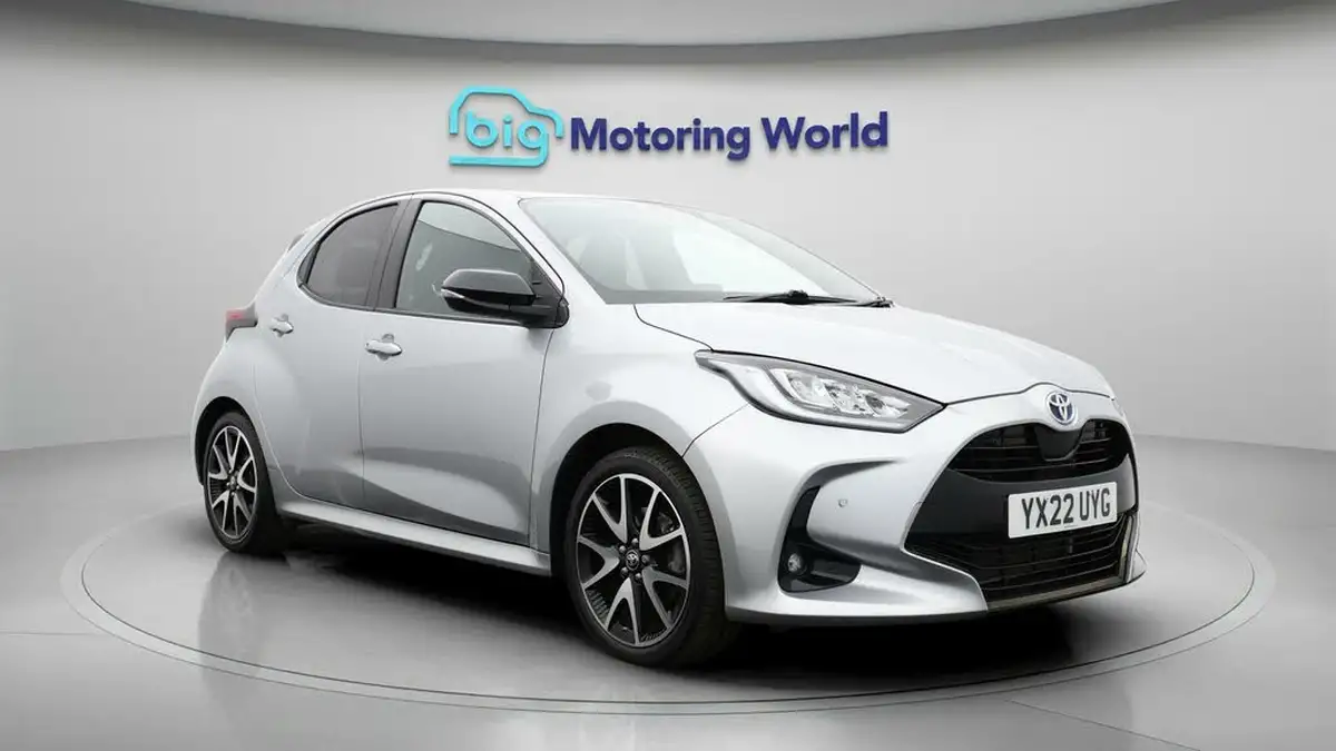2022-toyota-yaris-15-vvt-i-dynamic-big-0