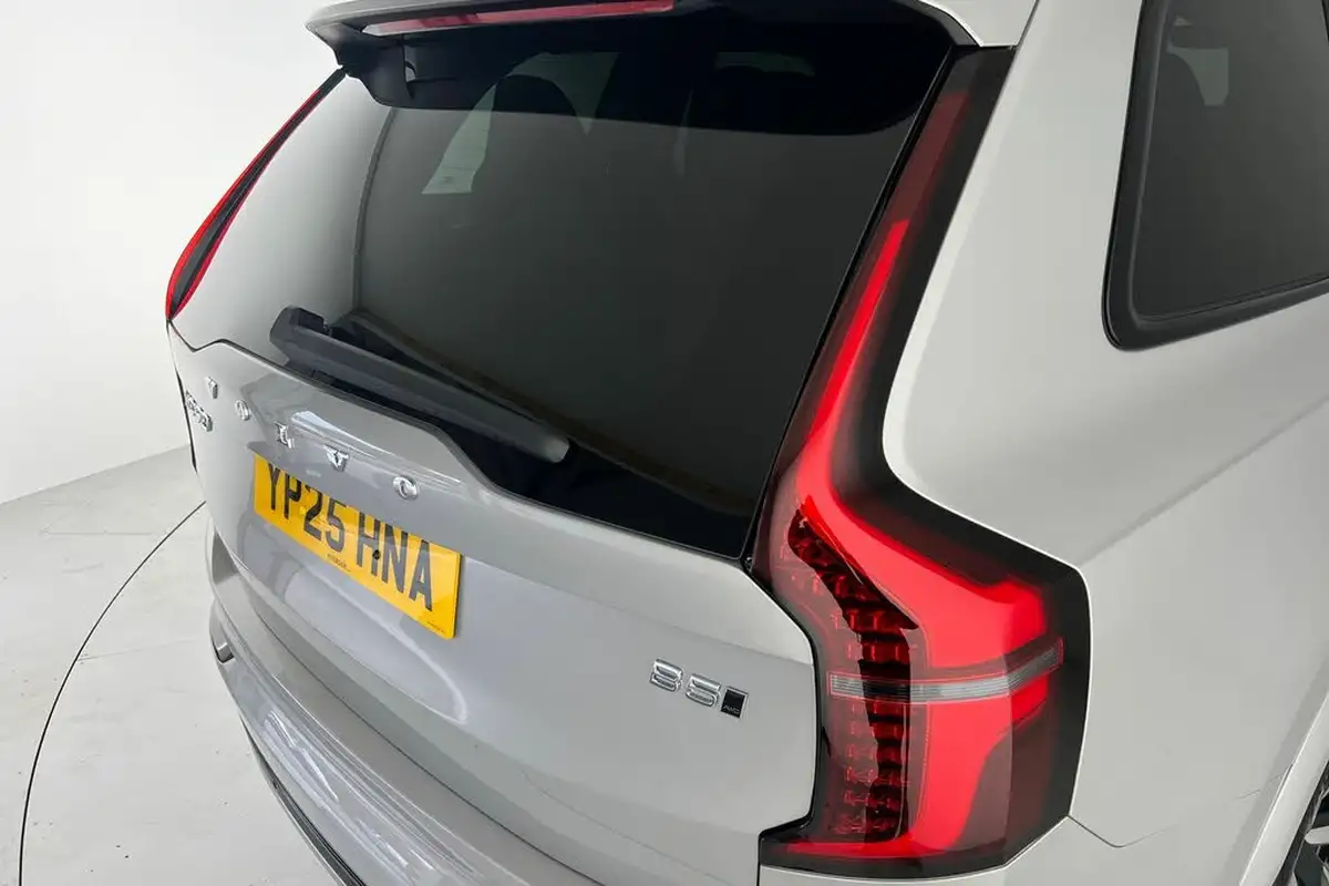 2025-volvo-xc90-20-b5-plus-big-19