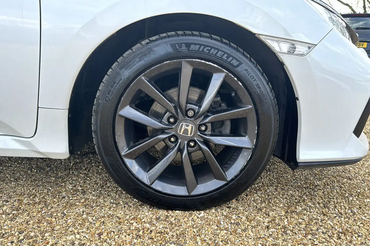 2022-honda-civic-10-vtec-turbo-ex-cvt-big-35