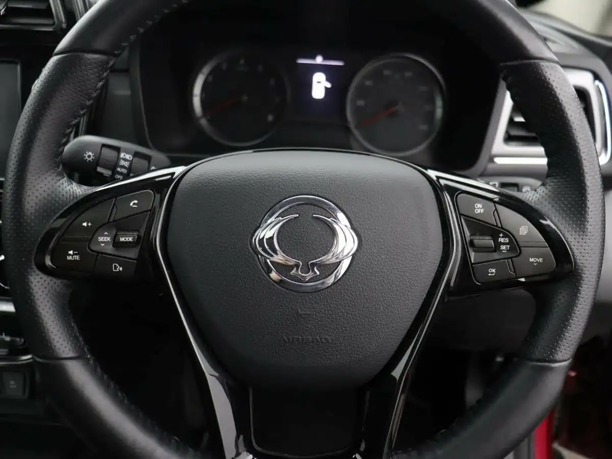 2022-kgm-ssangyong-tivoli-15-ultimate-auto-big-29