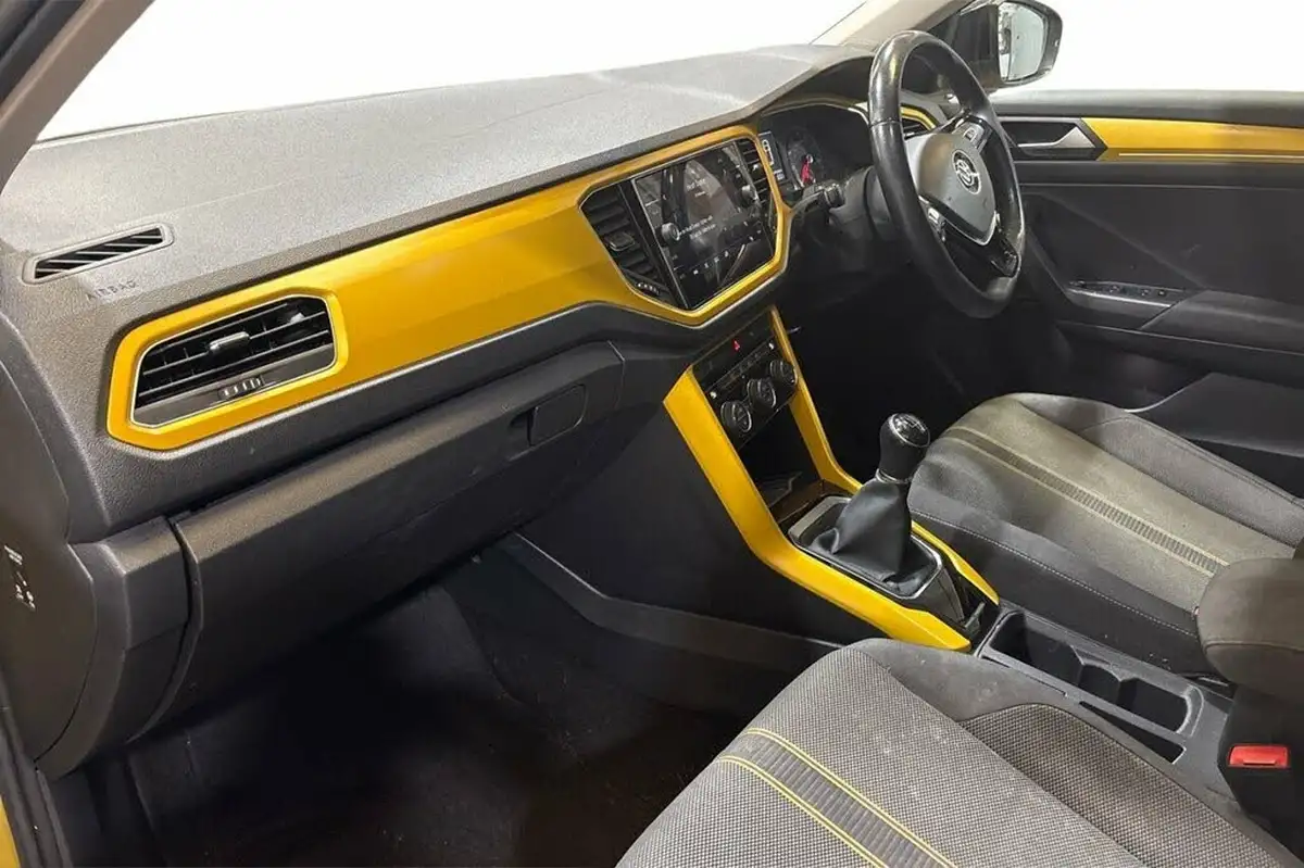 2018-volkswagen-t-roc-10-tsi-design-ss-big-8