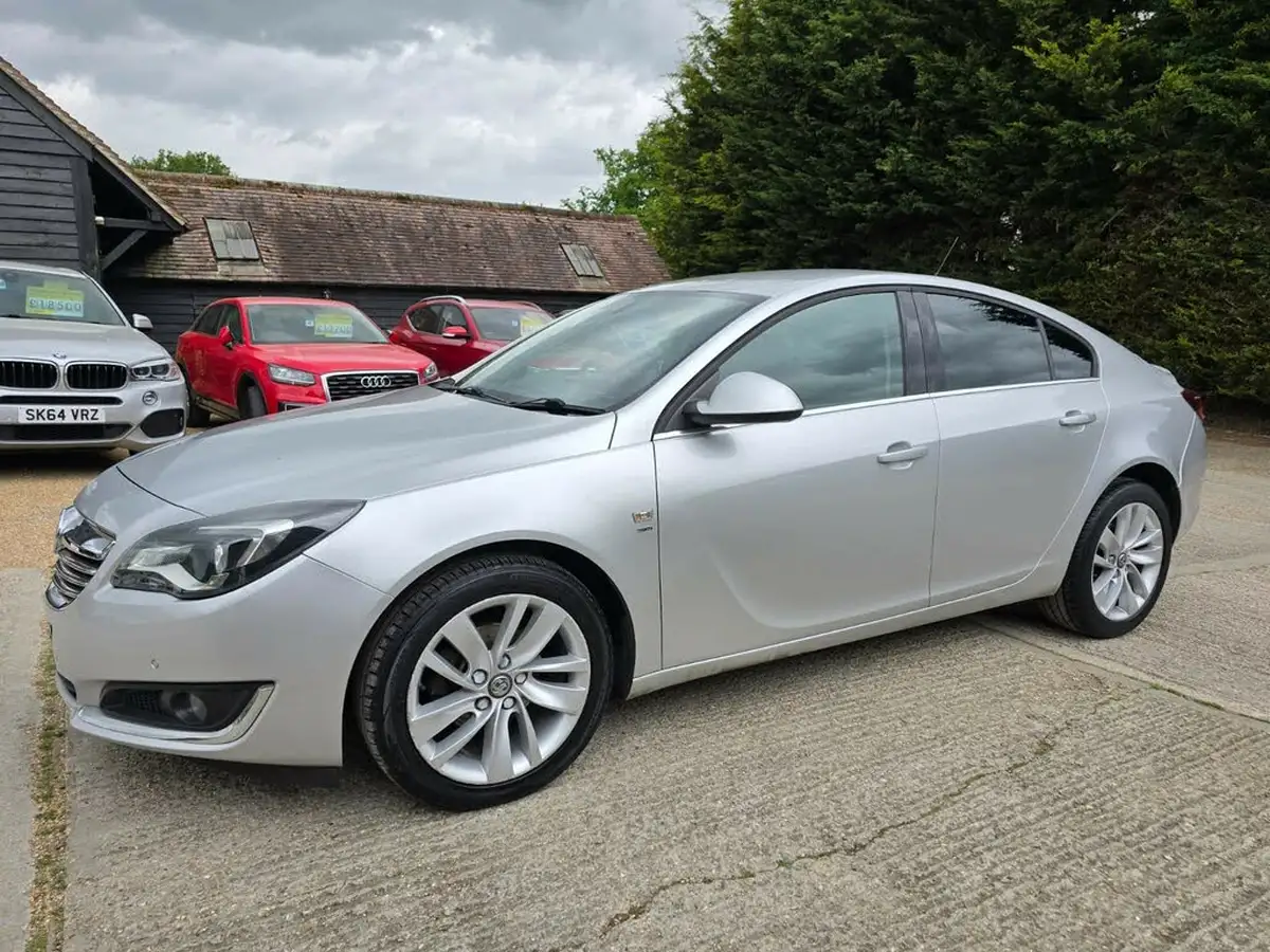 2015-vauxhall-insignia-18-sri-big-2