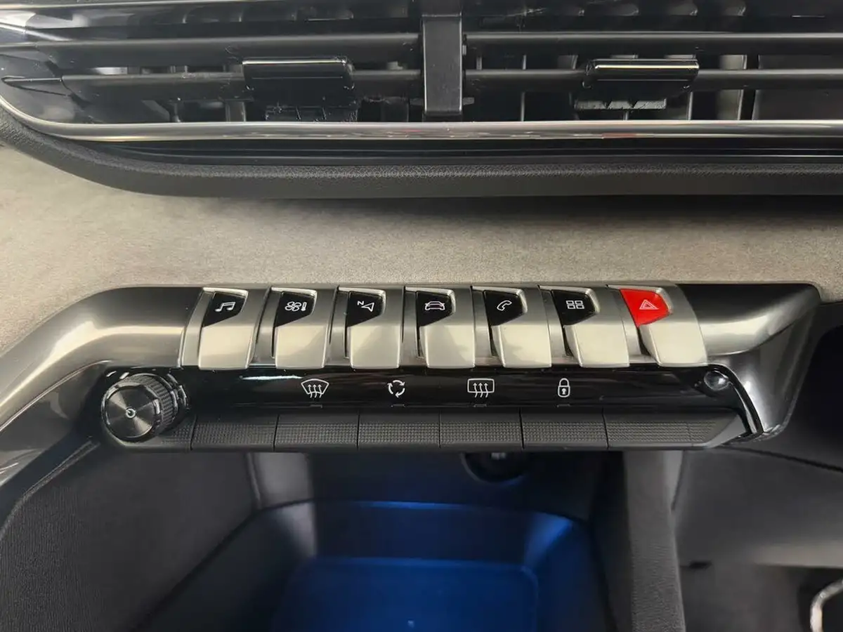 2021-peugeot-5008-suv-12-puretech-gt-eat8-big-44