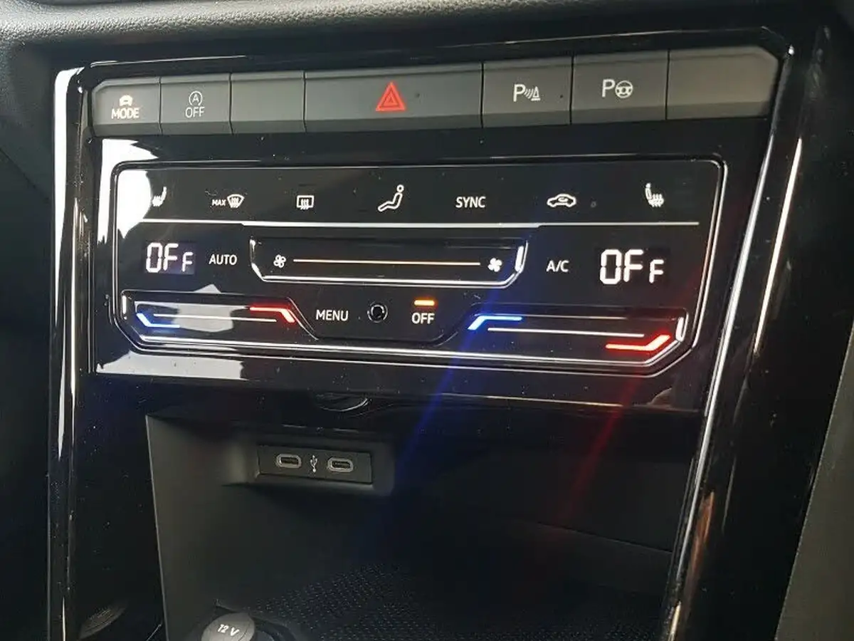 2024-volkswagen-t-roc-20tdi-r-line-dsg-big-17
