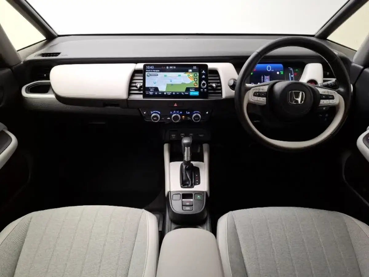 2021-honda-jazz-15-i-mmd-ex-107ps-big-2