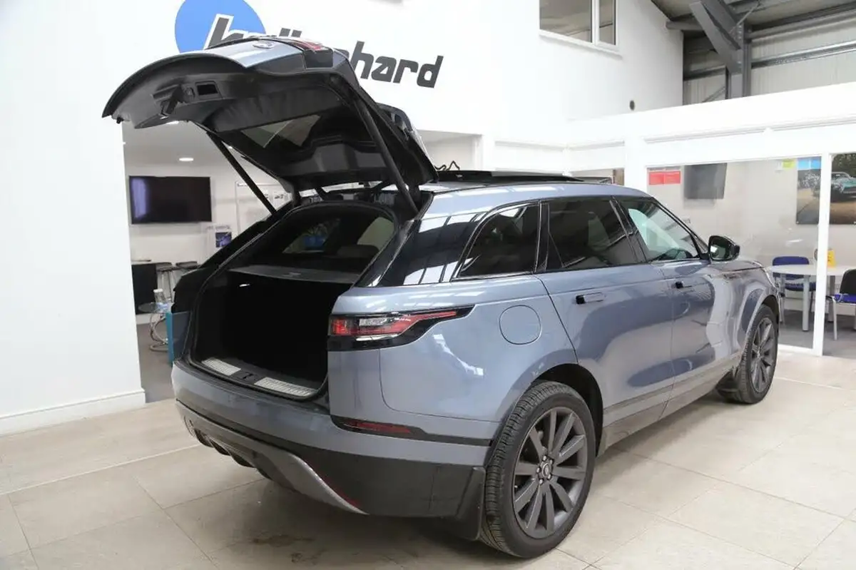 2019-land-rover-range-rover-velar-20-d240-r-dynamic-hse-big-51