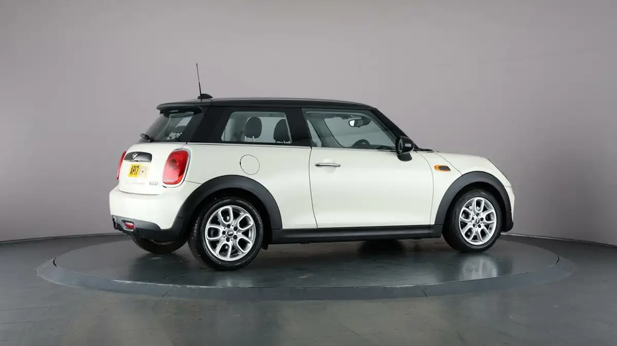 2017-mini-cooper-15-cooper-ss-hatchback-3d-big-58