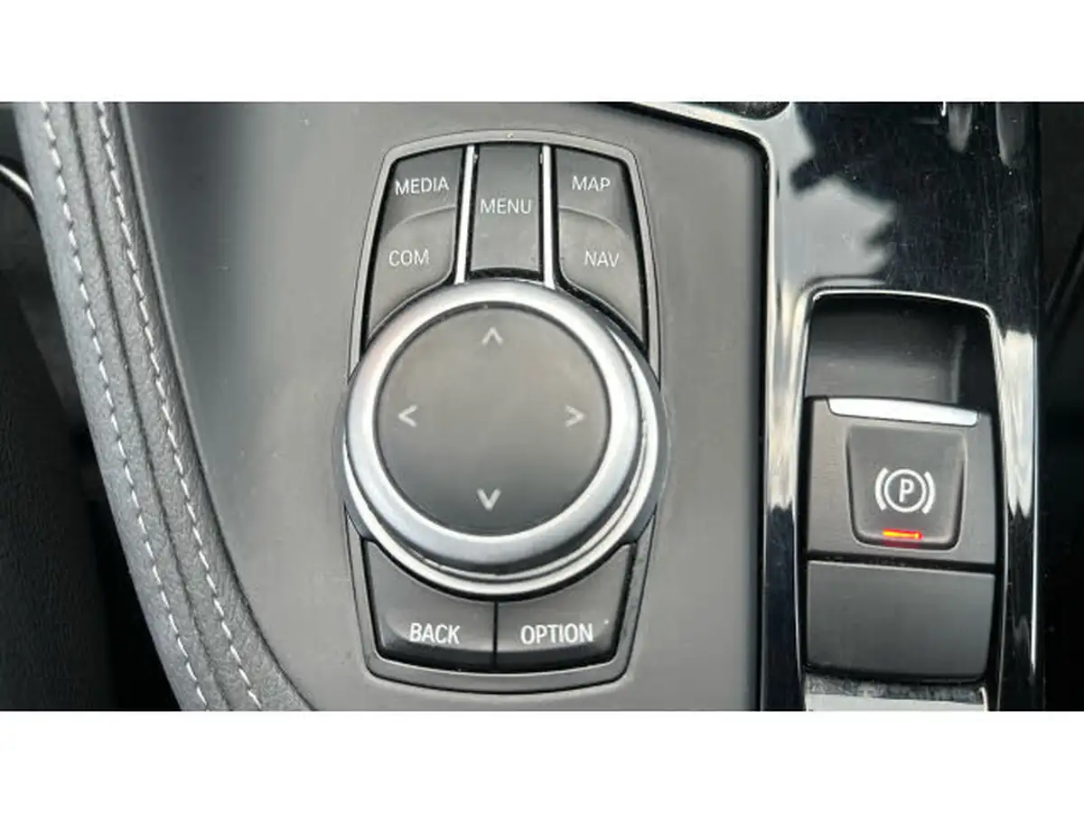 2022-bmw-x1-20td-sdrive18d-xline-sport-auto-big-54