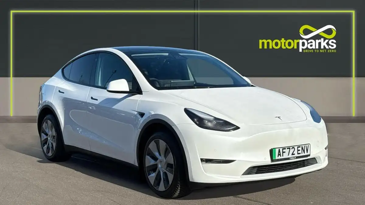 2022-tesla-model-y-e-long-range-big-0