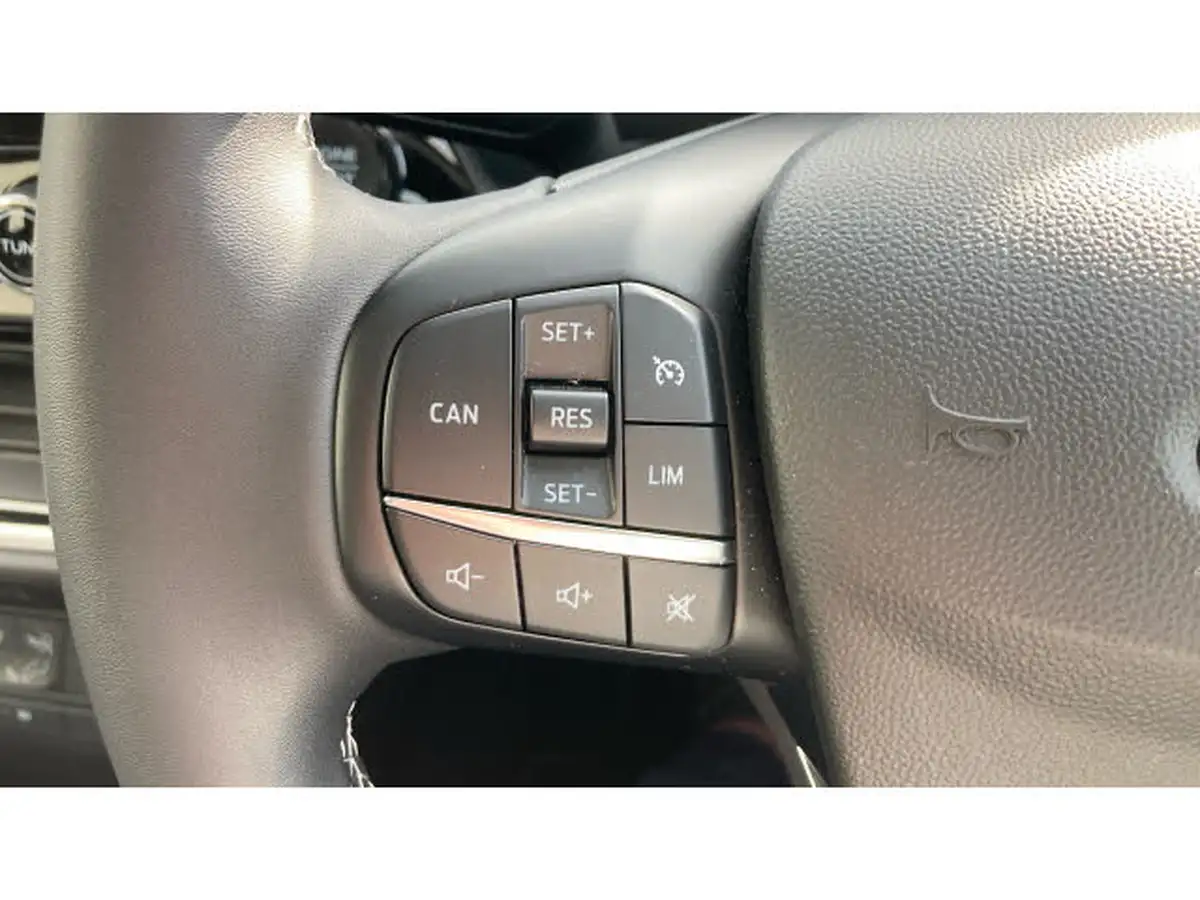 2023-ford-fiesta-10t-titanium-125ps-hybrid-mhev-big-23