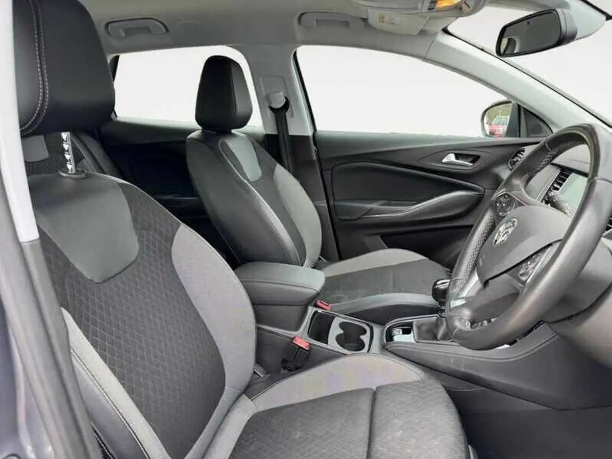 2021-vauxhall-grandland-x-15td-business-edition-nav-big-3