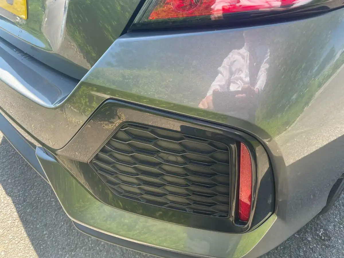 2018-honda-civic-15-vtec-turbo-prestige-cvt-big-14