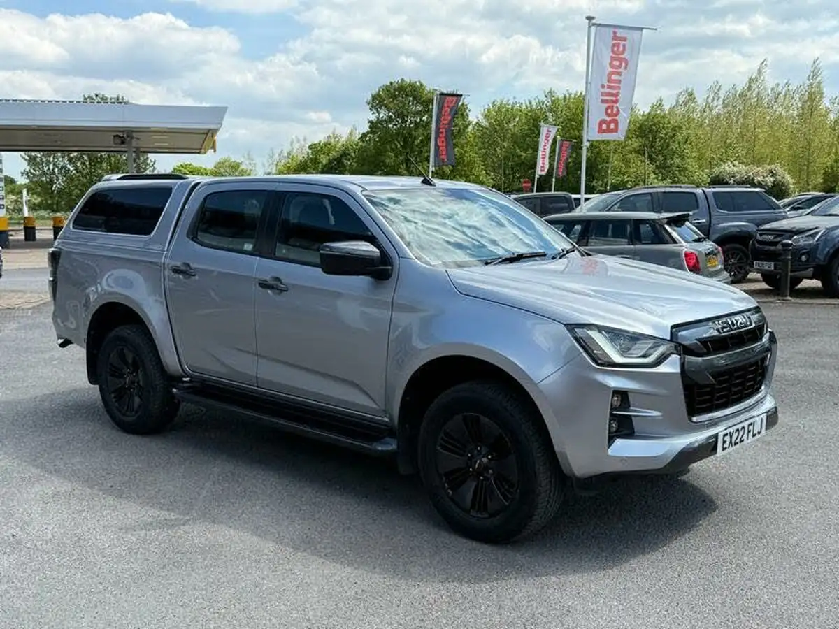 2022-isuzu-d-max-19td-v-cross-pick-up-auto-big-12