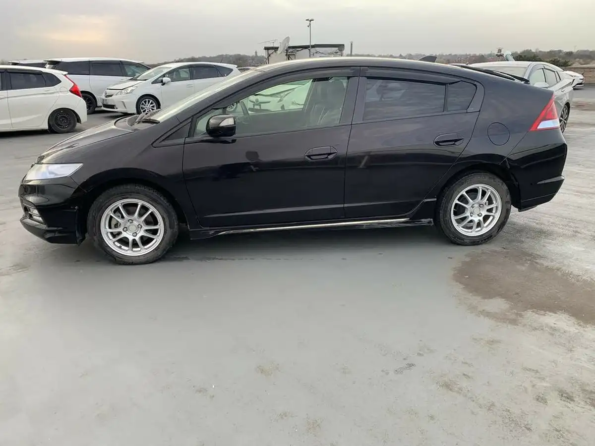 2013-honda-insight-big-15