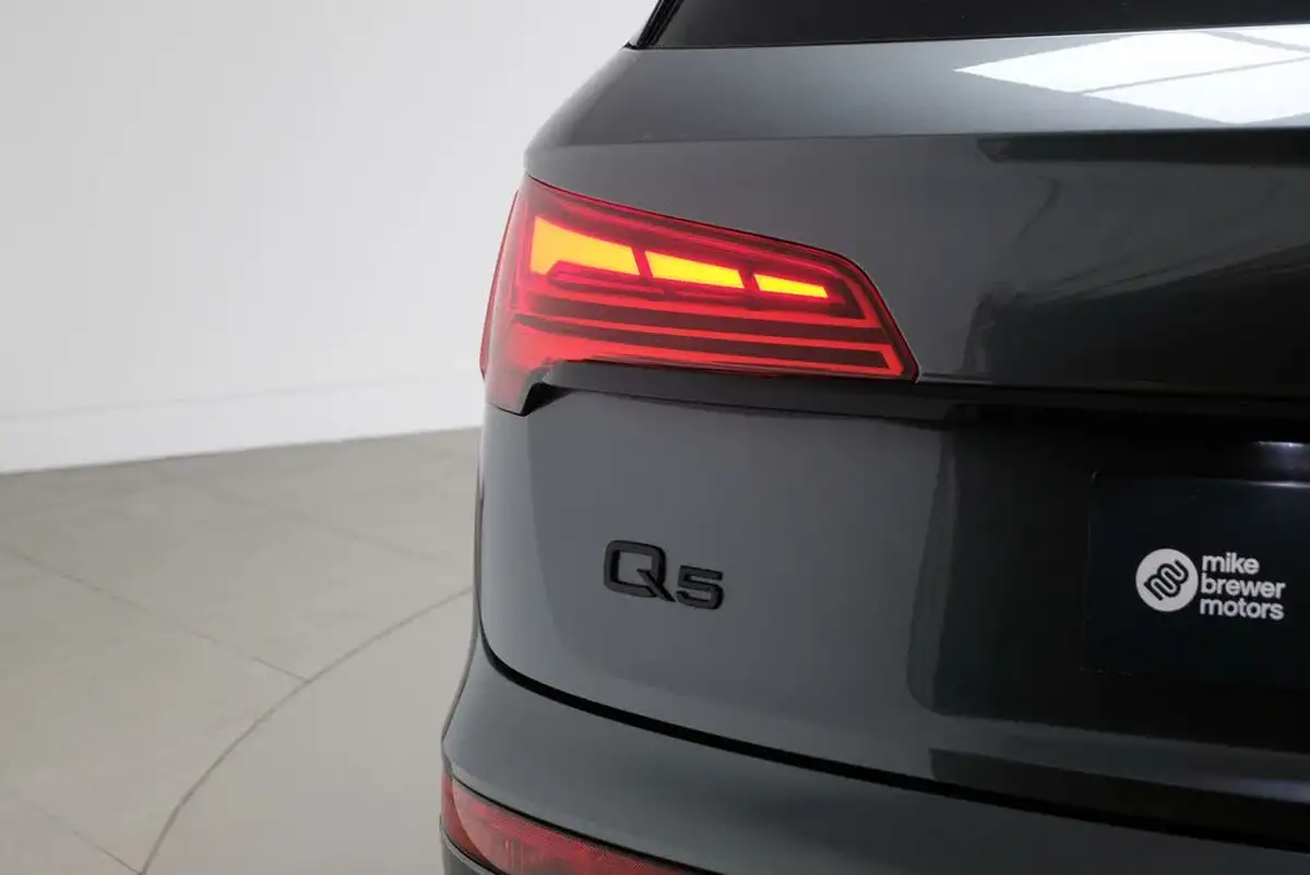 2024-audi-q5-20-45-tfsi-black-edition-station-wagon-big-42