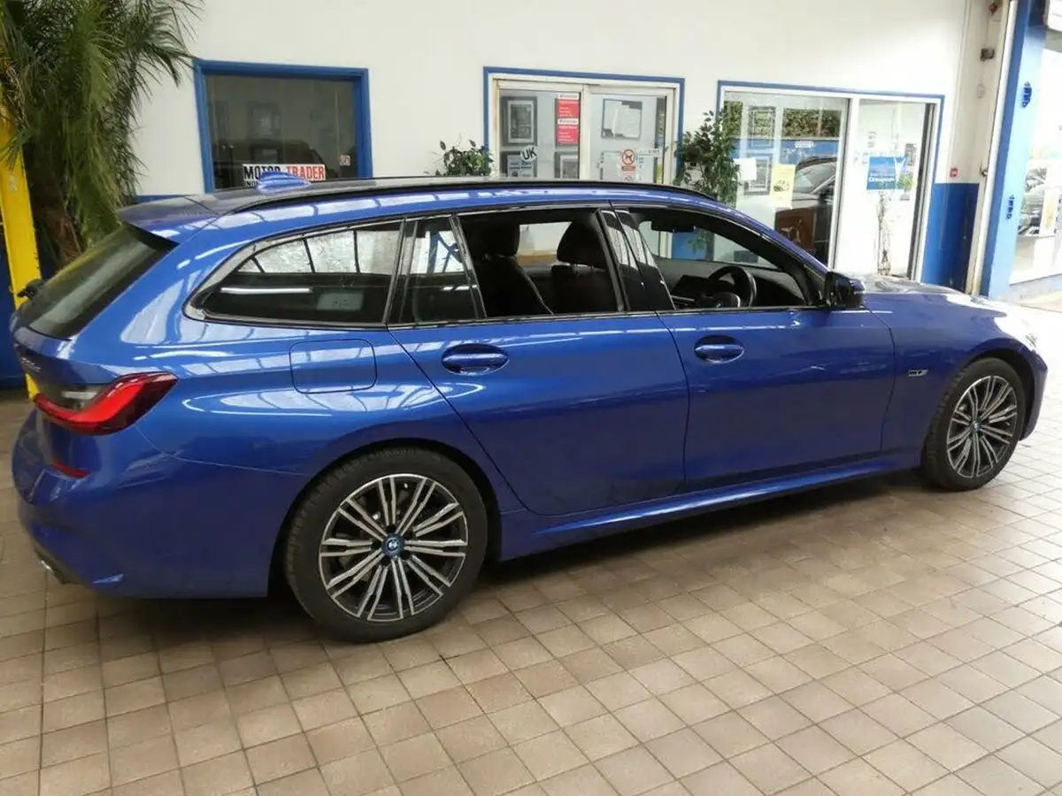 2021-bmw-3-series-20-330e-m-sport-touring-5d-big-25