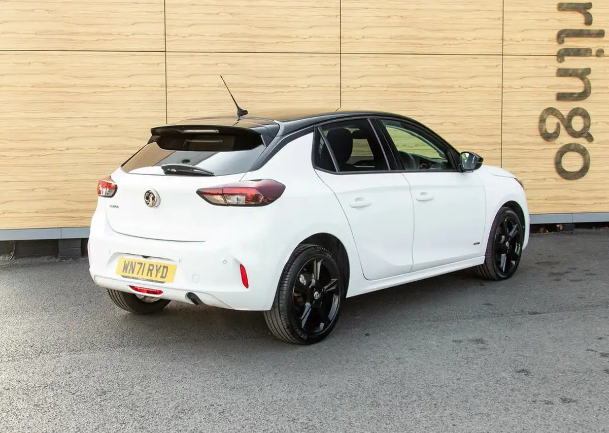 2021-vauxhall-corsa-12-turbo-griffin-edition-big-2