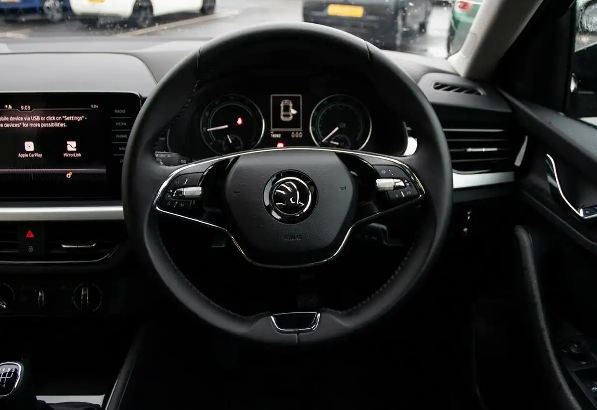 2023-skoda-scala-10-tsi-se-technology-95ps-big-22
