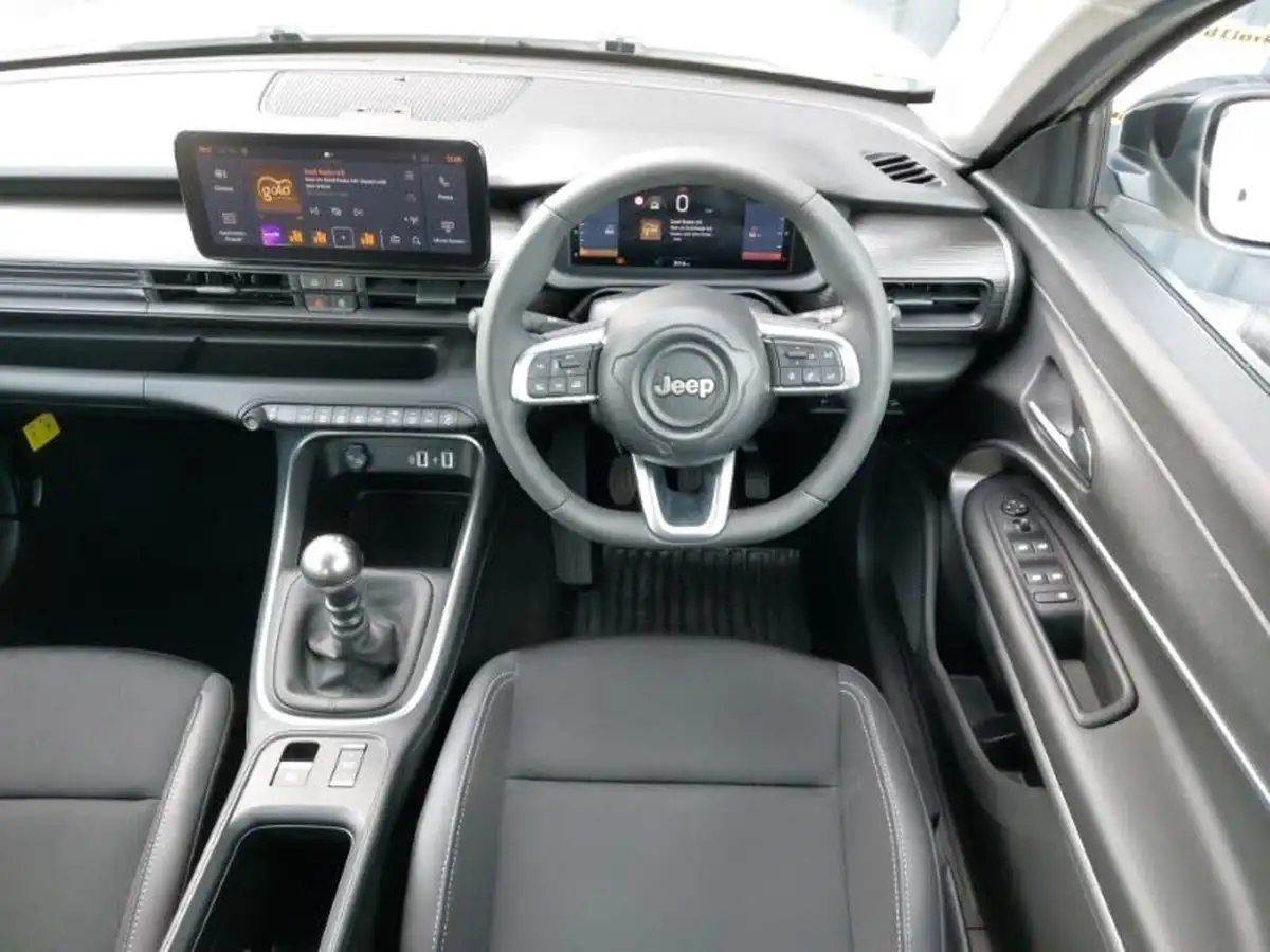 2024-jeep-avenger-12-gse-altitude-big-6