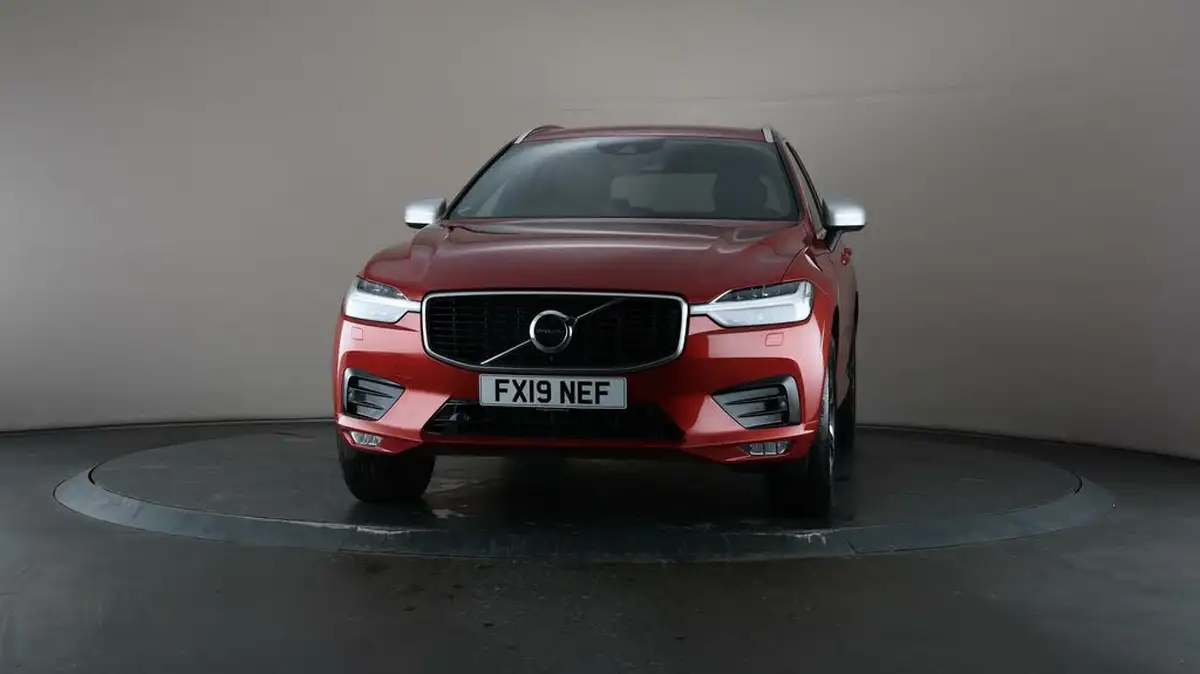 2019-volvo-xc60-20td-d4-r-design-4x4-ss-geartronic-big-40