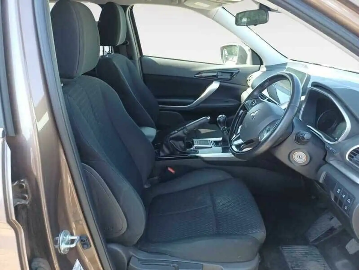 2018-mitsubishi-eclipse-cross-15-2-big-3