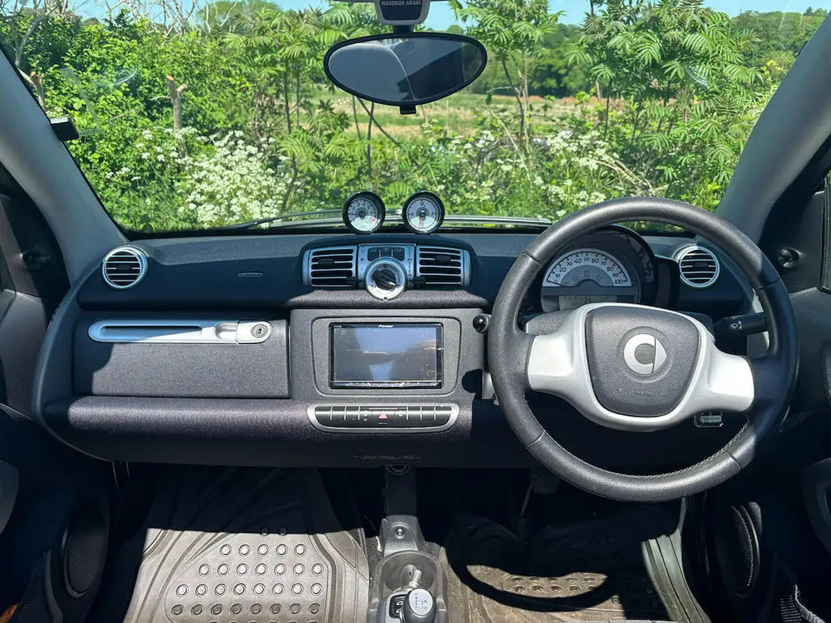 2012-smart-fortwo-10-passion-71bhp-cabriolet-softouch-big-10